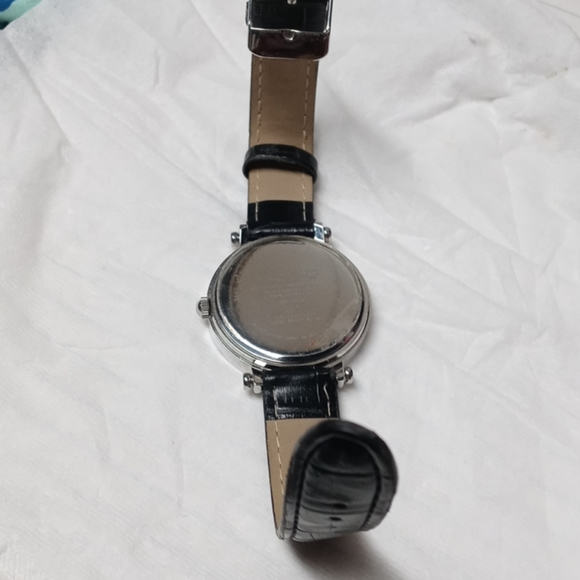 Hello Kitty Watch - Picture 2 of 3